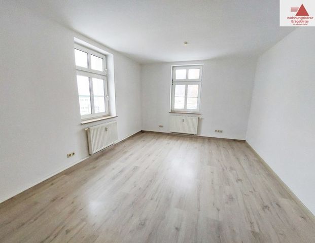 Großzügige 2-Raum-Wohnung - PKW-Stellplatz vorhanden - alles in Gornsdorf! - Photo 1