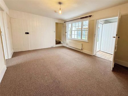3 bedroom semi-detached house to rent - Photo 2