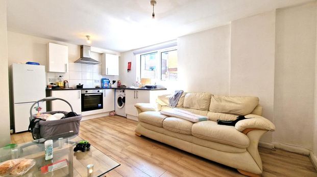 1 bedroom flat to rent - Photo 1