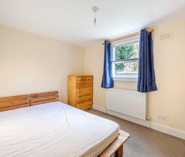 3 bedroom flat to rent - Photo 5