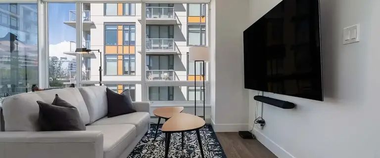 Beautiful spacious furnished corner unit | 703 - 1783 Manitoba St, Vancouver - Photo 1