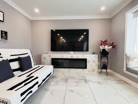 For Lease - 661 Conacher Drive Unit# lower, Toronto, Ontario - Photo 3