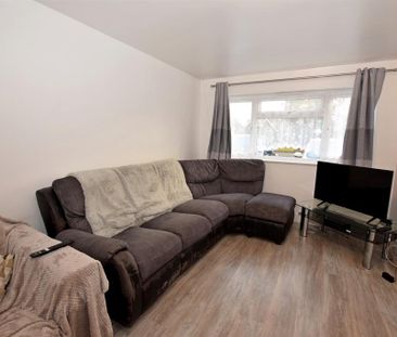 2 bedroom end of terrace house to rent - Photo 1