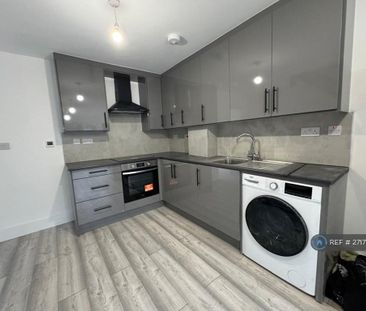 4 bedroom terraced house to rent - Photo 4