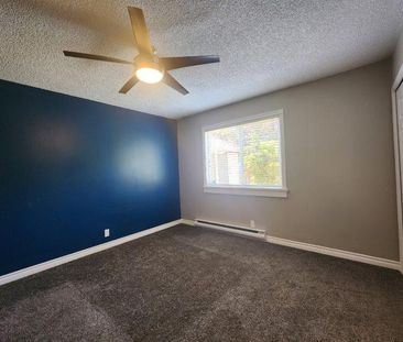 Beautiful Three Bedroom Rancher in Langley with Large Yard - Photo 2