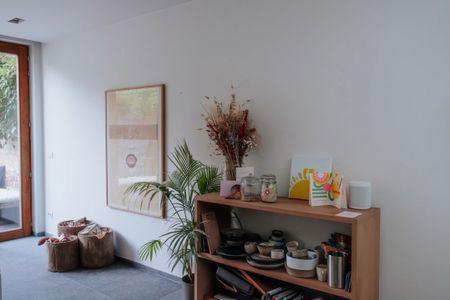 Woning met twee slaapkamers en terras dichtbij Gent-Sint-Pieters - Photo 3