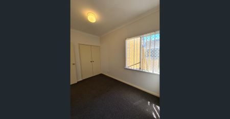 SOUTH PERTH PROPERTY FOR RENT - QUIET STREET WITH JUST A SHORT WALK TO THE RIVER - Photo 2