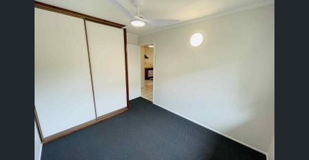 Perfect Location - beautifully renovated home. Family dream - Photo 5