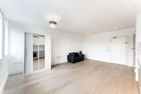 Studio to rent - Photo 2