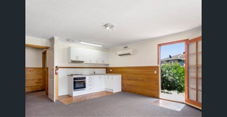 Modern Comfort Meets Convenience in Tranquil Rutherglen, Hadspen - Photo 2