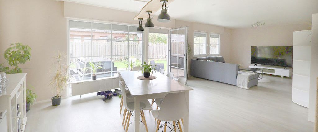 Erftstadt-Bliesheim! Viel Platz für die ganze Familie! Freistehendes Einfamilienhaus mit Sonnengarten und Garage (CA 4927) - Foto 1