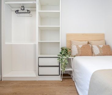 Carrer Pintor Nicolau, Valencia, Valencian Community 46022 - Photo 1