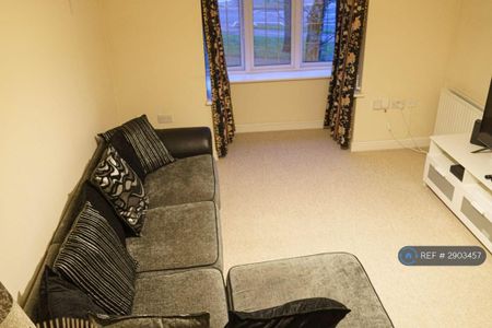 2 bedroom flat to rent - Photo 5