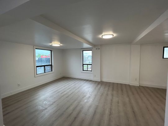 For Lease - 306 King Street Unit# Upper, Oshawa, Ontario - Photo 1