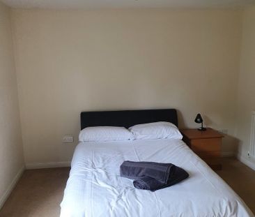 4 bedroom Semi Detached Student Property to rent - Photo 5