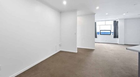 CITY CENTRE- 3 BEDROOMS - Photo 3