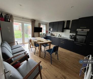 1 bedroom in a house share to rent - Photo 6