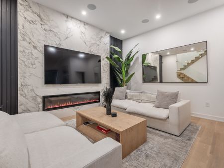 For Lease - 73 Guthrie Avenue, Toronto, Ontario - Photo 2