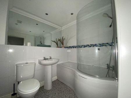 2 bedroom apartment to rent - Photo 5