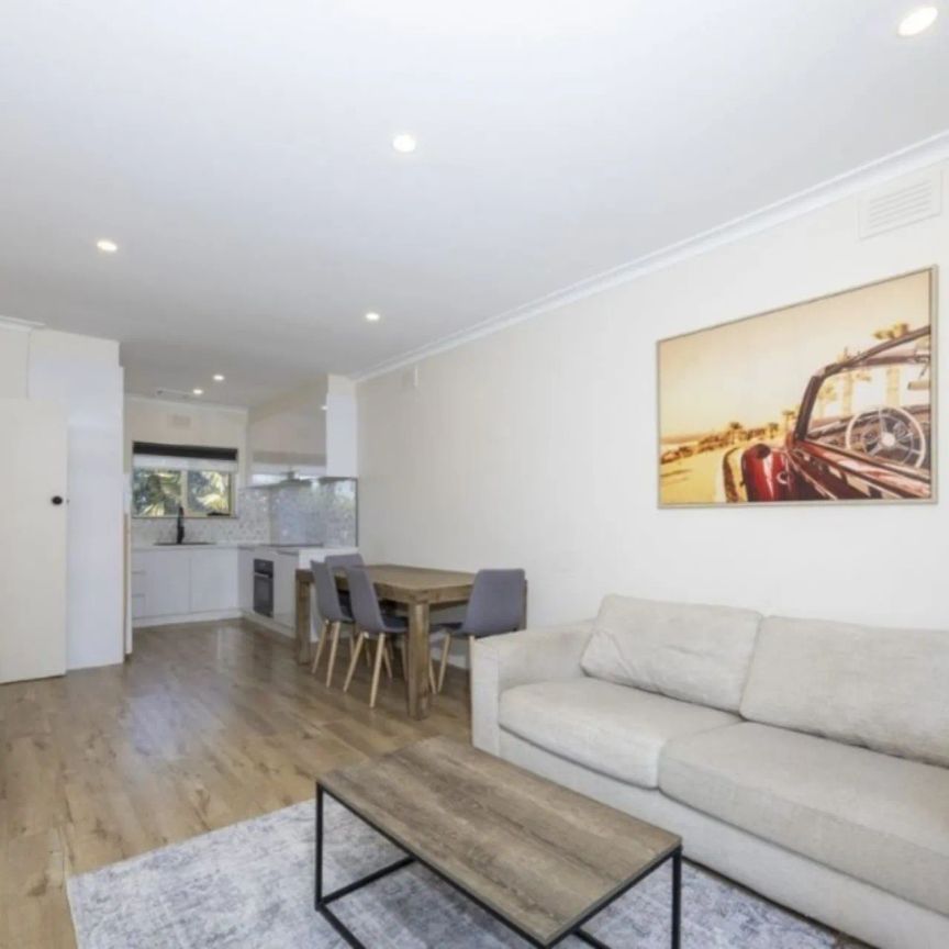 8/1A Gilbertson Street, Essendon. - Photo 1