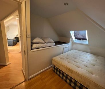2 bedroom flat to rent - Photo 3