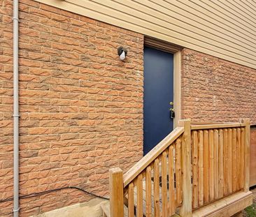 For Lease - 106 Walton Drive Unit# Basement, Aurora, Ontario - Photo 2