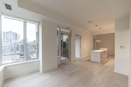 For Lease - 11 Yorkville Avenue Unit# 1312, Toronto, Ontario - Photo 3