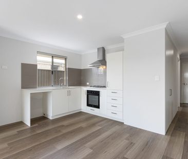 MODERN LIVING IN COMFORT - Photo 4