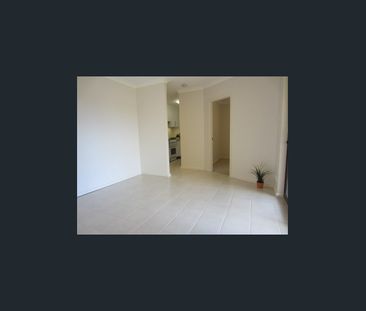 Stylish 2-Bedroom Apartment in Prime Maylands Location - Photo 6