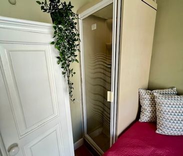 Bedsit, Holland Road, W14 - Photo 4