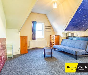 1 Bedroom For Rent - Photo 3