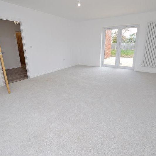 4 bedroom detached house to rent - Photo 1