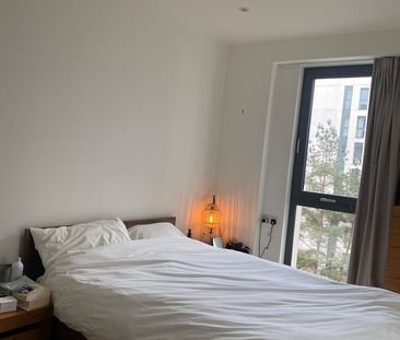 3 Bed Flat, Glade Walk, E20 - Photo 2