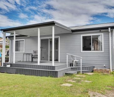 Stylish & Private Granny Flat with Separate Street Access- Walk to ... - Photo 6