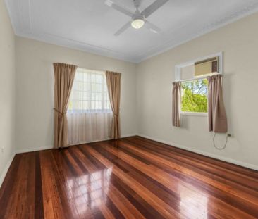 31 East Street, Camp Hill QLD, Belconnen - Photo 4