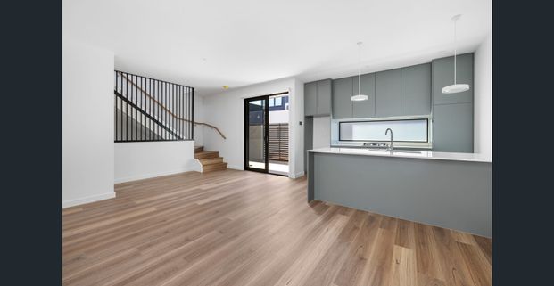 STUNNING BRAND NEW TWO BED TOWNHOUSES WITH CITY VIEWS! - Photo 1
