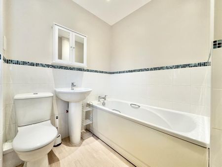 3 bedroom terraced house to rent - Photo 4