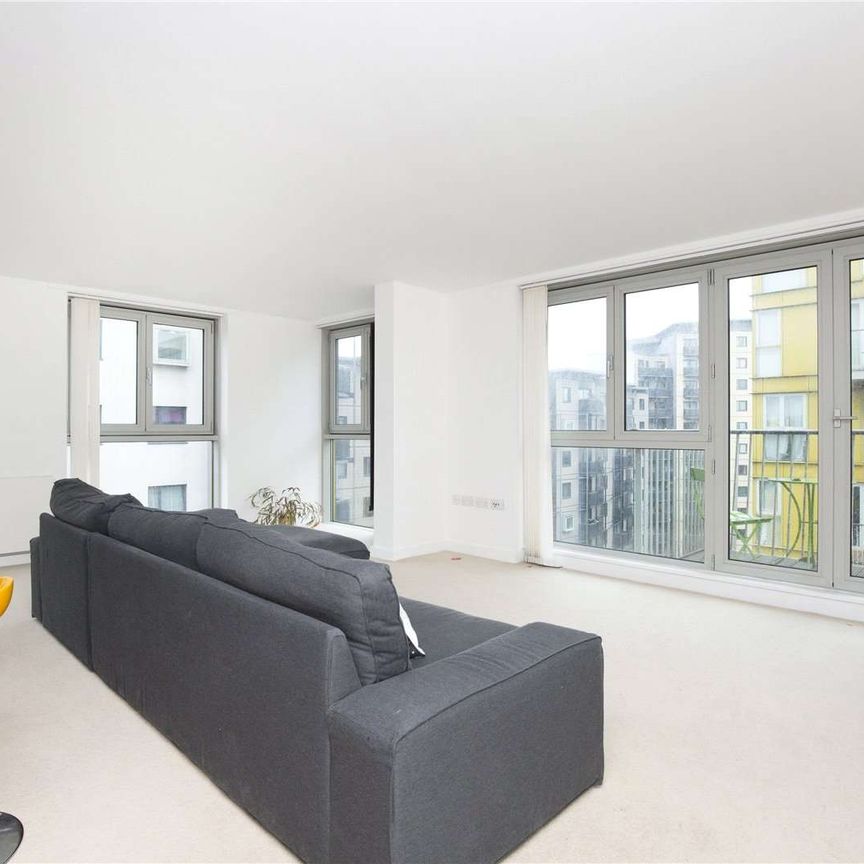 A large two double bedroom, two bathroom apartment located in a secure central development. - Photo 1
