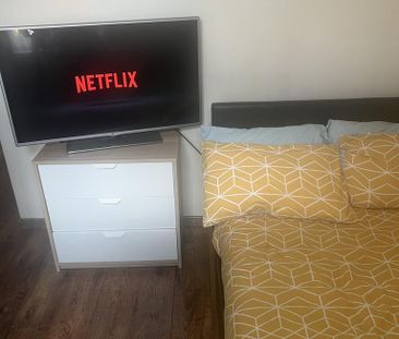 4 bedroom terraced house to rent - Photo 3