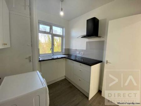 1 bedroom property to rent in Epsom - Photo 3