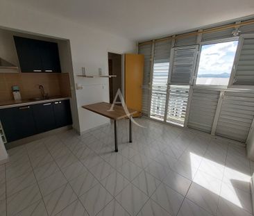 Location Appartement 13.7m² 1 pièce Fort de france - Photo 4