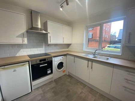 Grafton Lodge, Banbury, OX16 - Photo 2