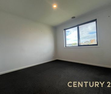 Quiet Court Family Comfort - Photo 2