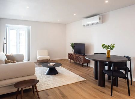 Largo Santa Bárbara, Lisbon, Lisbon 1150-260 - Photo 5