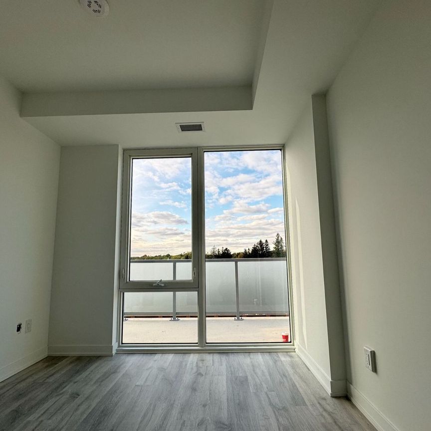 For Lease - 215 Lakeshore Rd Road Unit# 527, Mississauga, Ontario - Photo 1