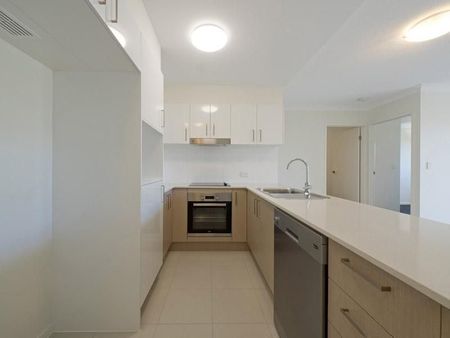 For Lease: Low-Maintenance Townhouse Living in the Heart of Beenleigh! - Photo 4