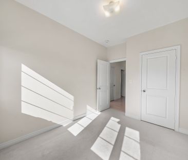 For Lease - 581 Barons Street, Vaughan, Ontario - Photo 5