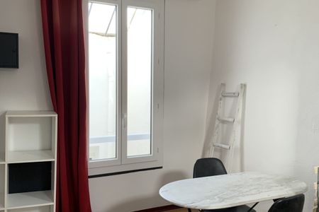 Studio meublé de 20m2 - Rue Jacque de la Roque à Aix-en-Prov - Photo 3