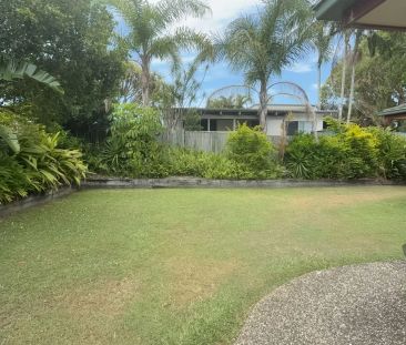 4 Bedroom Family Home in Coolum Beach! - Photo 1