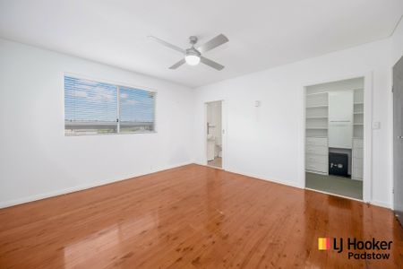 Modern 4-Bedroom Family Home with Entertaining Space - Photo 3